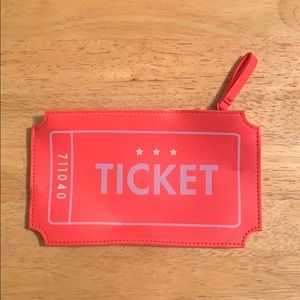 Ipsy ticket makeup bag.